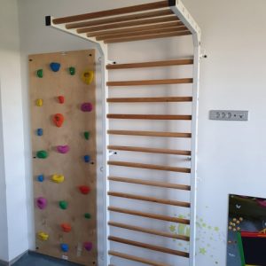 Espaldera con armazón lateral metálico y 20 barras ovaladas de haya 240 x 90 cm, codigo 277/blanco